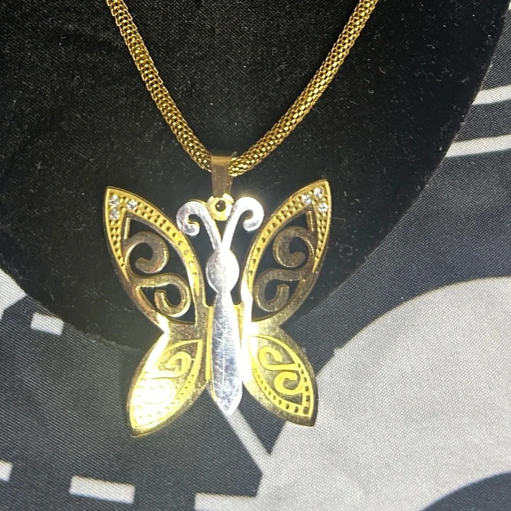 L.T.S.Steel Gold Tone Butterfly Pendant Necklace Y2K Aesthetic Statement Jewelry